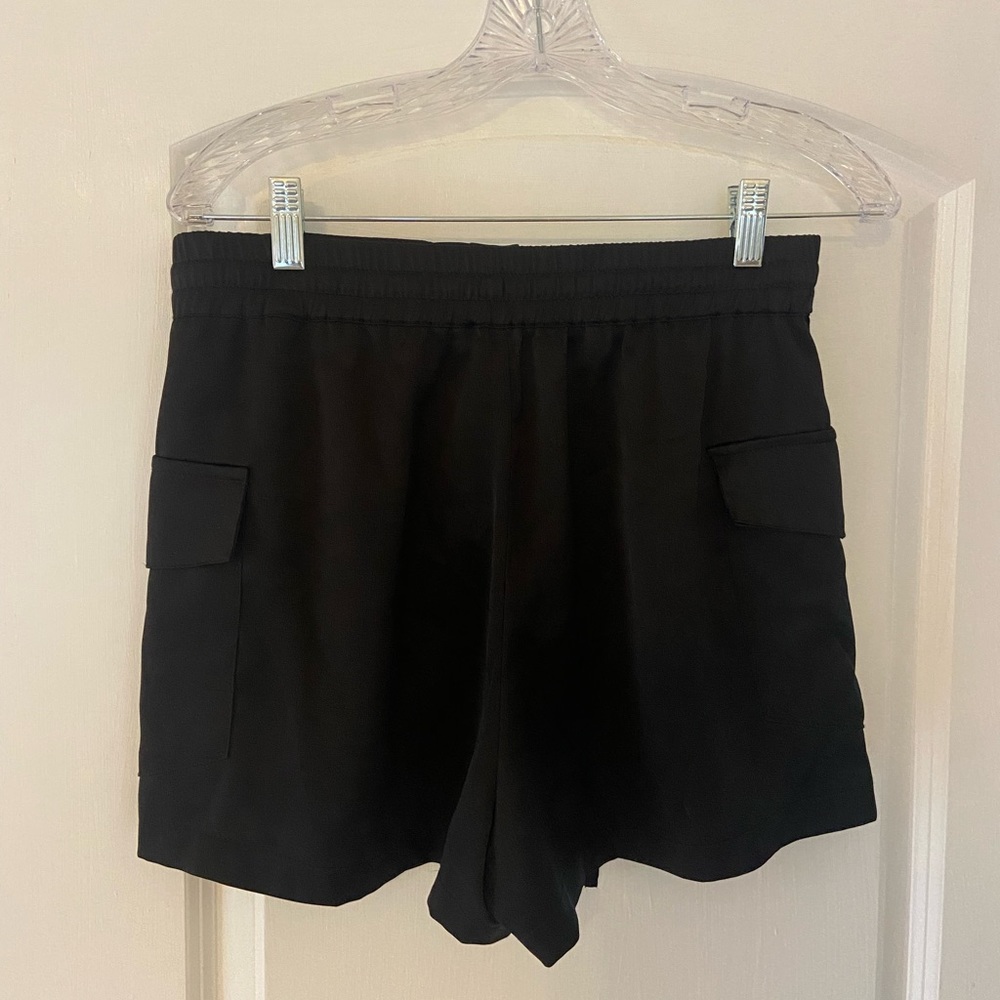 Black satin shorts Zara - size M.